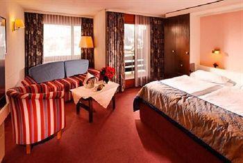 The Glacier - Ex Eurotel Victoria -